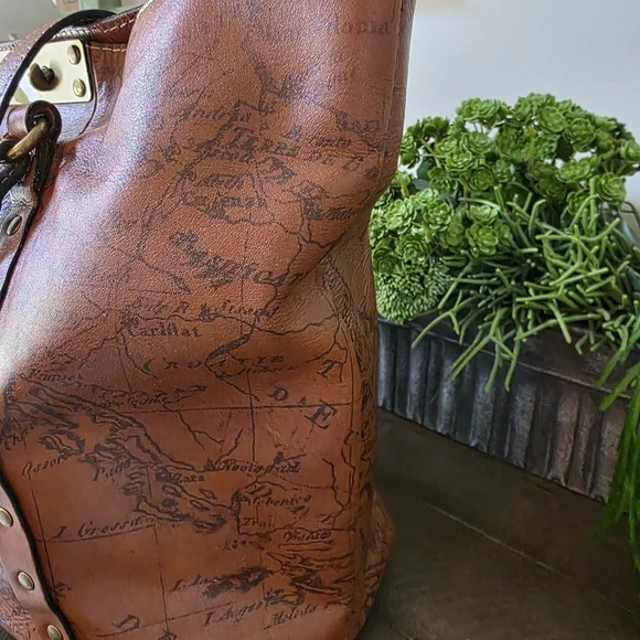 Patricia Nash Benvenuto European Map Tote  100% Full Grain Leather - Picture 7 of 15